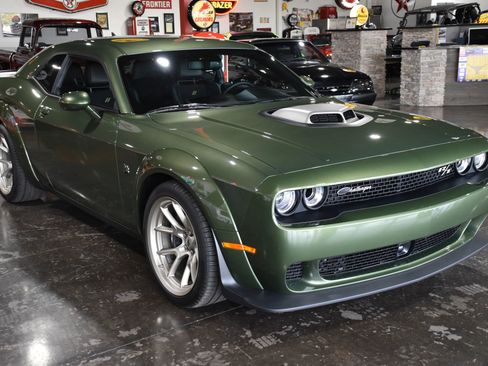 Used 2023 Dodge Challenger R/T Scat Pack image 2