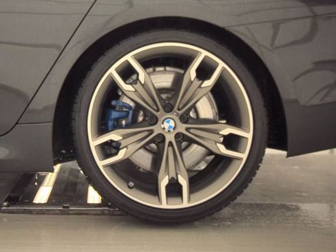 Used 2020 BMW M550i xDrive w/ Executive Package AWD/4WD image 19