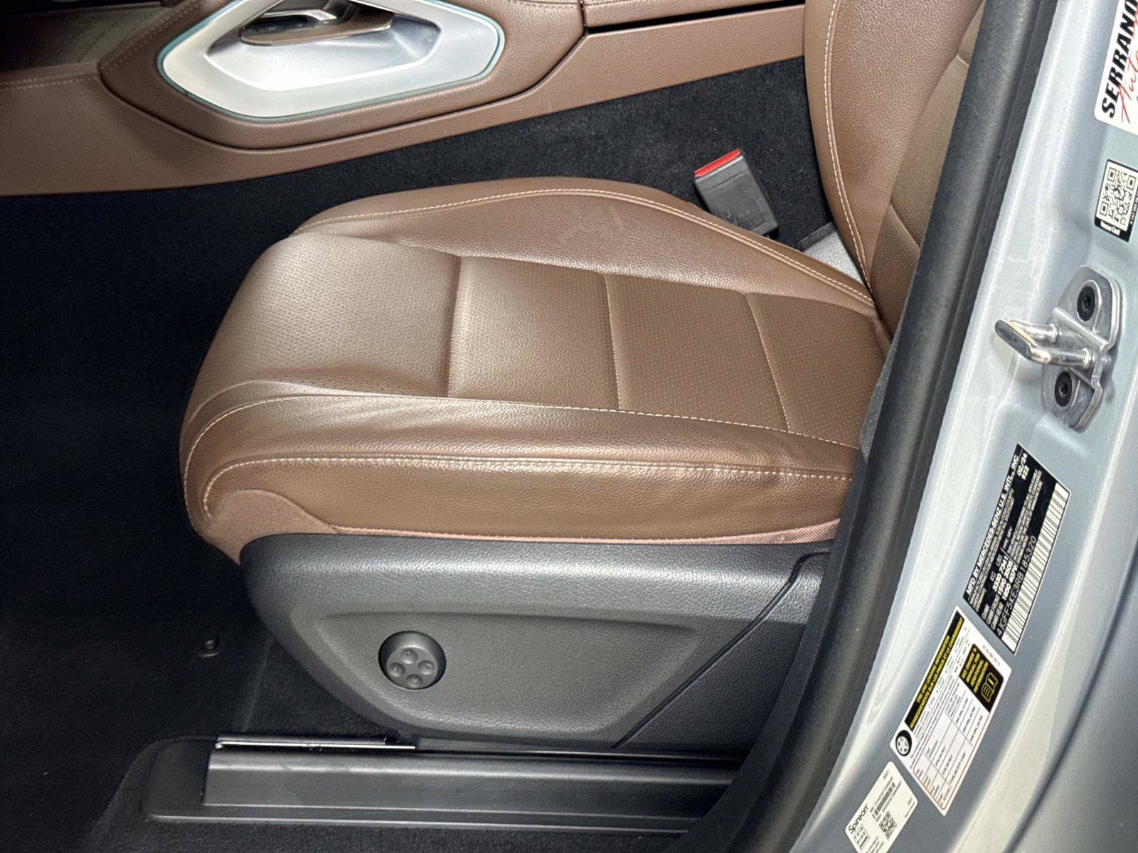 Used 2024 Mercedes-Benz GLS 450 4MATIC image 18