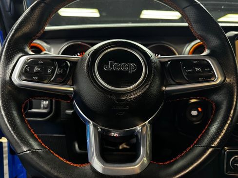 Used 2023 Jeep Gladiator Mojave w/ Cold Weather Group image 23