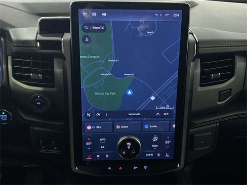 Used 2023 Ford Expedition Platinum image 19