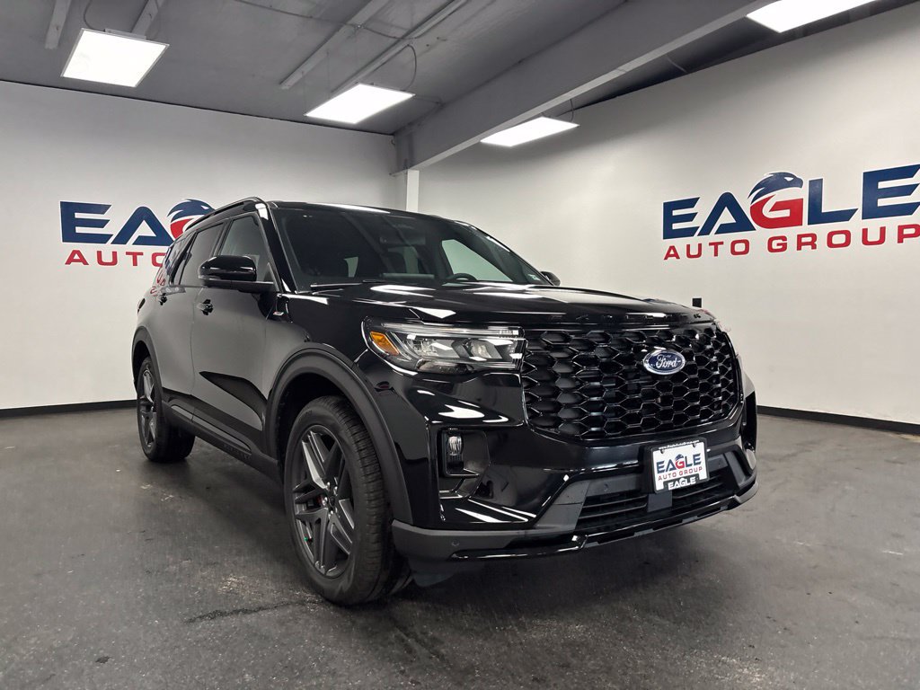New 2026 Ford Explorer ST-Line w/ ST-Line Street Pack AWD/4WD image 2