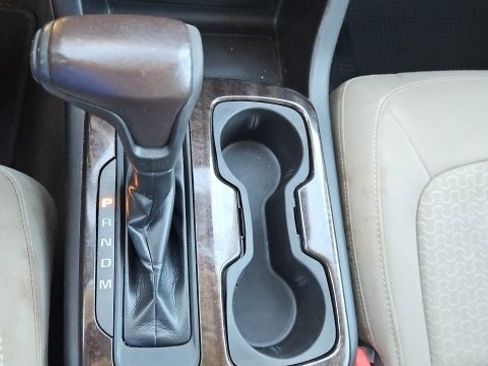 Used 2016 GMC Canyon SLE w/ SLE Convenience Package image 14