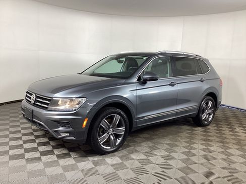 Used 2021 Volkswagen Tiguan SEL w/ 3rd Row Seat Package AWD/4WD image 5