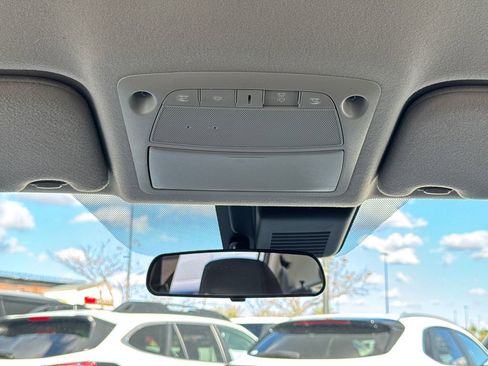 Used 2022 Nissan Leaf S image 26