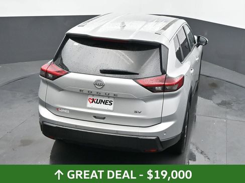 Used 2024 Nissan Rogue SV image 43