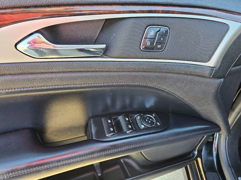 Used 2017 Lincoln MKZ Reserve image 15