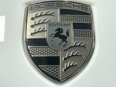 Used 2025 Porsche Cayenne Turbo AWD/4WD image 11