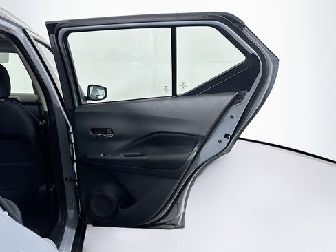 Used 2024 Nissan Kicks SV FWD image 27
