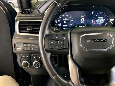 Used 2023 GMC Yukon XL Denali Ultimate AWD/4WD image 21