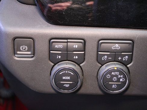 Used 2023 Chevrolet Silverado 1500 LT Trail Boss image 18