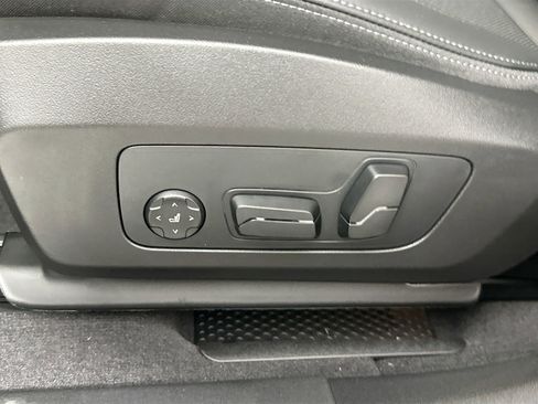 New 2026 BMW X2 xDrive28i w/ Technology Package image 19