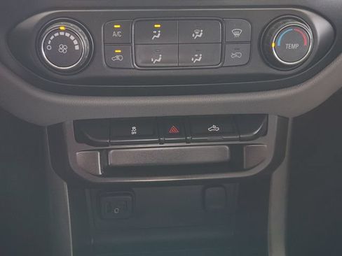 Used 2020 Chevrolet Colorado W/T w/ WT Convenience Package RWD image 17