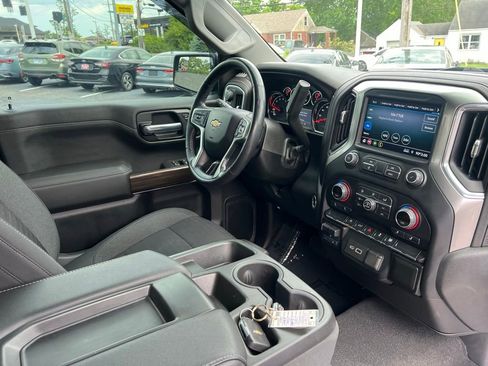 Used 2021 Chevrolet Silverado 1500 LT AWD/4WD image 29
