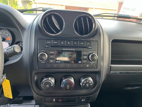 Used 2017 Jeep Patriot Sport w/ Power Value Group image 16