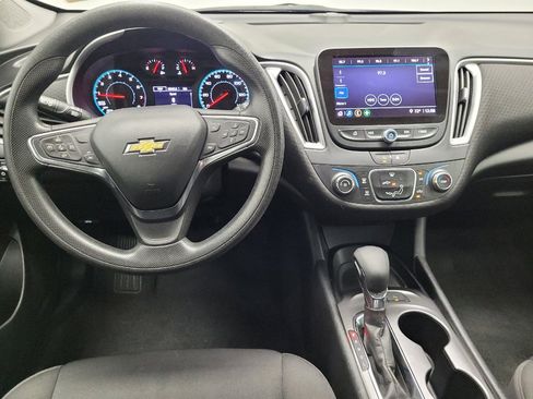 Used 2025 Chevrolet Malibu LS FWD image 22