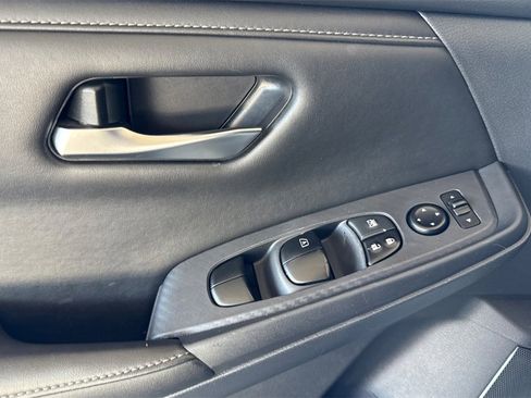 Certified 2023 Nissan Sentra SV image 12