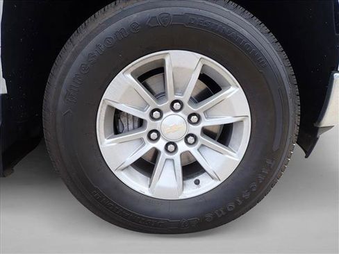Used 2022 Chevrolet Silverado 1500 LT AWD/4WD image 7