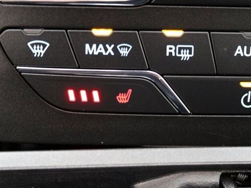 Certified 2020 Ford Edge SEL w/ Convenience Package image 2