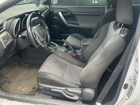 Used 2014 Scion tC FWD image 9