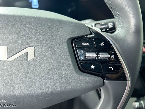 New 2025 Kia Niro Wave image 19