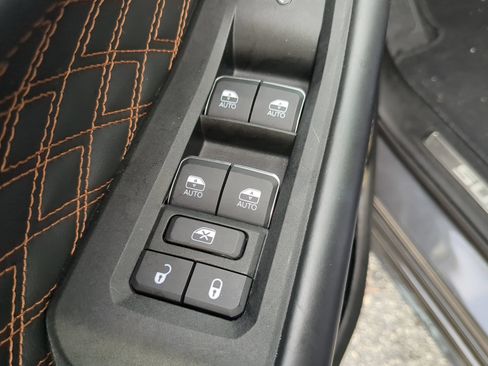 Used 2025 Jeep Grand Cherokee Summit w/ Obsidian Package AWD/4WD image 55