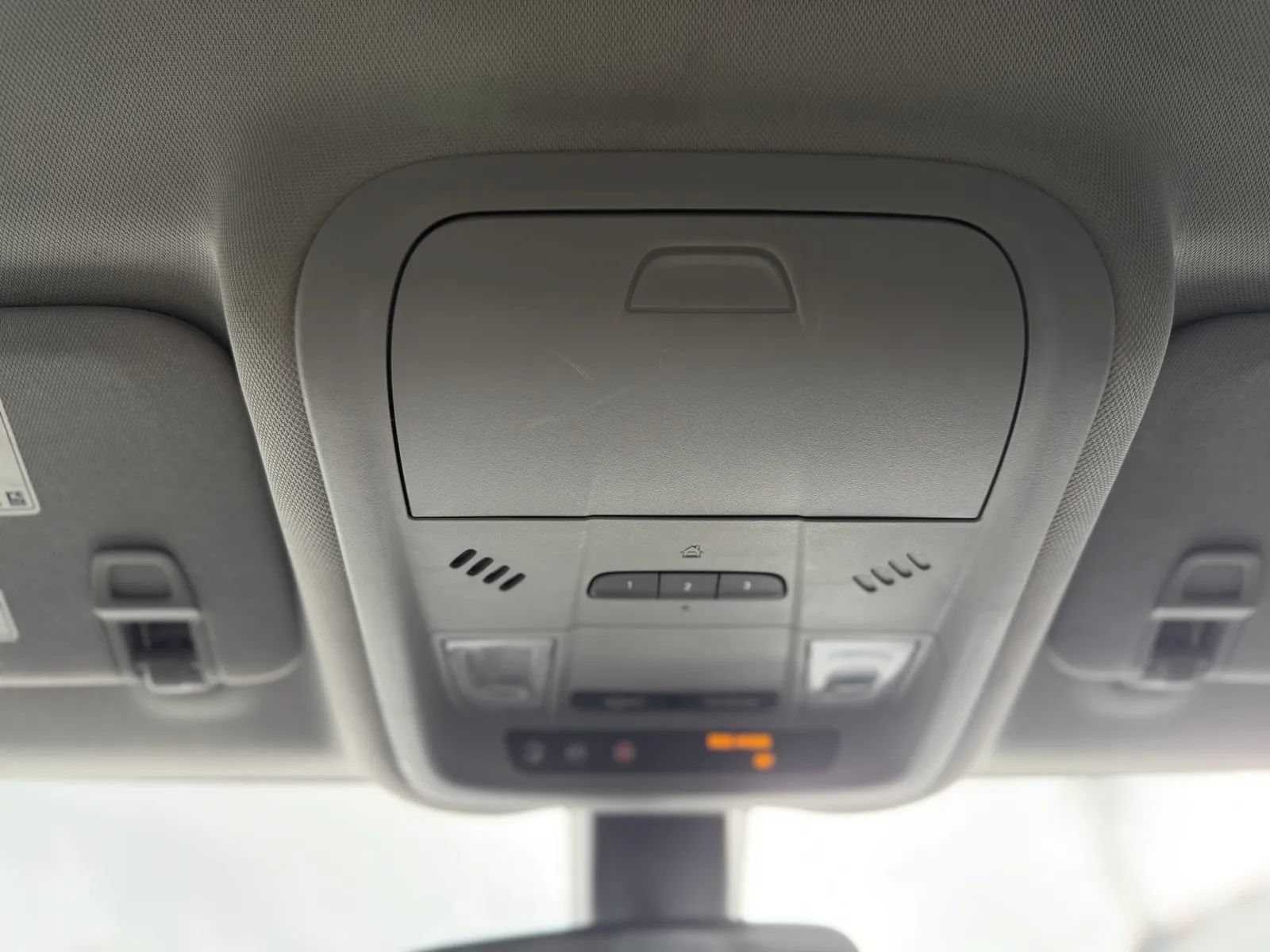Used 2018 Chevrolet Equinox LT w/ Redline Edition AWD/4WD image 36