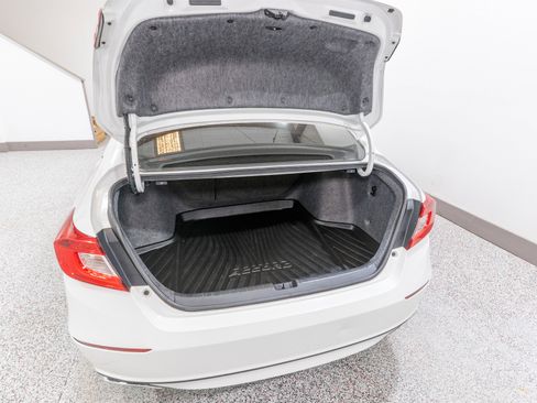 Used 2018 Honda Accord Sport image 29