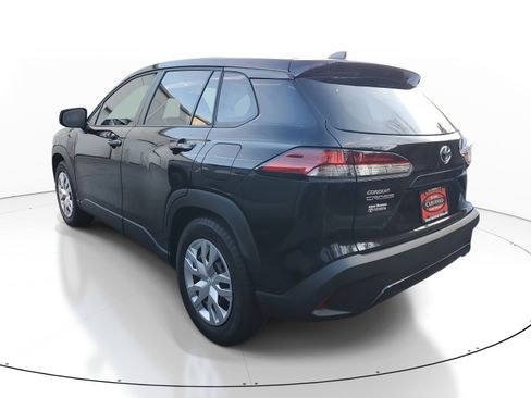 Used 2026 Toyota Corolla Cross L image 9