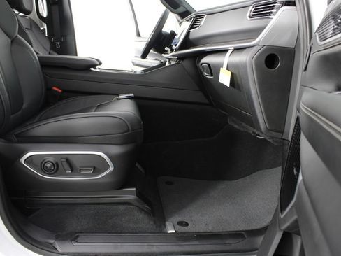 New 2026 Jeep Grand Wagoneer Limited AWD/4WD image 26
