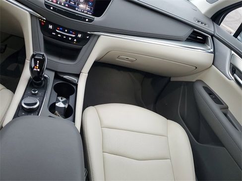 New 2025 Cadillac XT5 Premium Luxury w/ LPO, Floor Liner Package image 27