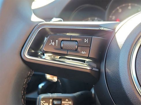 New 2026 Porsche Macan image 20