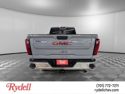 Used 2024 GMC Sierra 2500 SLT w/ SLT Premium Package image 4