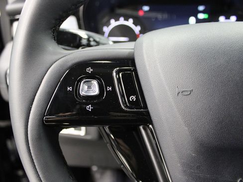 Used 2022 Lincoln Corsair AWD w/ Equipment Group 101A image 21