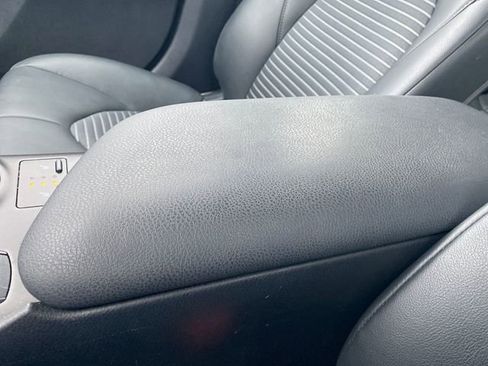 Used 2024 Toyota Camry SE image 20