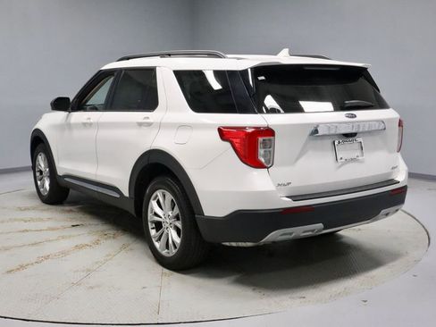Used 2023 Ford Explorer XLT w/ Equipment Group 202A AWD/4WD image 9
