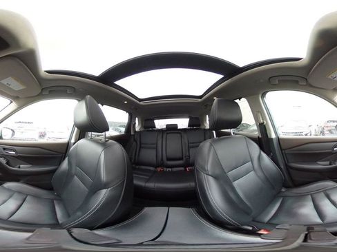 Used 2023 Nissan Rogue SL w/ SL Premium Package image 45