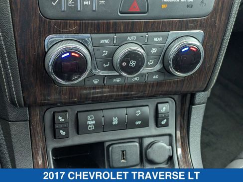 Used 2017 Chevrolet Traverse LT AWD/4WD image 24