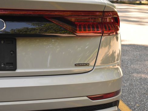 Used 2021 Audi Q8 Premium Plus w/ Premium Plus Package image 19