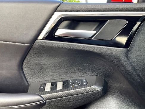 Used 2024 Mitsubishi Outlander SE FWD image 48