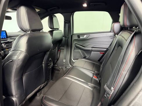 Used 2025 Ford Escape ST-Line AWD/4WD image 24