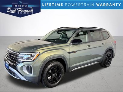 New 2025 Volkswagen Atlas Peak Edition SE