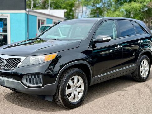 Used 2012 Kia Sorento FWD w/ Third Row Pkg image 7