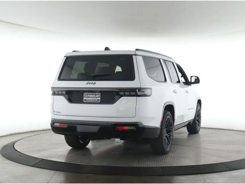 New 2026 Jeep Grand Wagoneer Limited AWD/4WD image 7