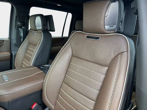 New 2026 GMC Yukon XL Denali Ultimate AWD/4WD image 20