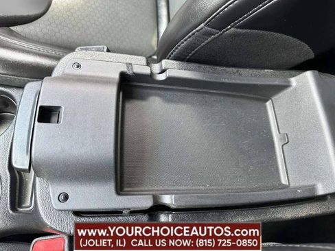 Used 2021 Jeep Cherokee Latitude Plus FWD image 47