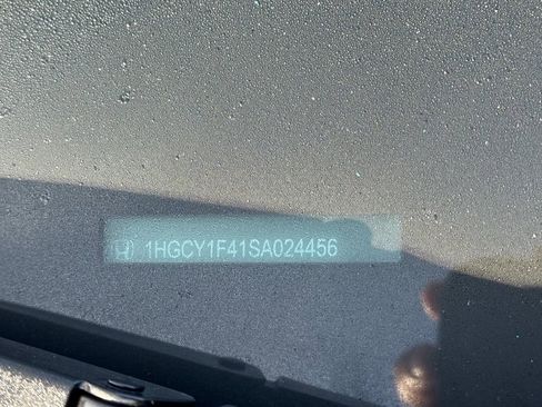 Certified 2025 Honda Accord SE image 3