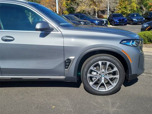 New 2026 BMW X5 xDrive40i w/ Climate Comfort Package image 9