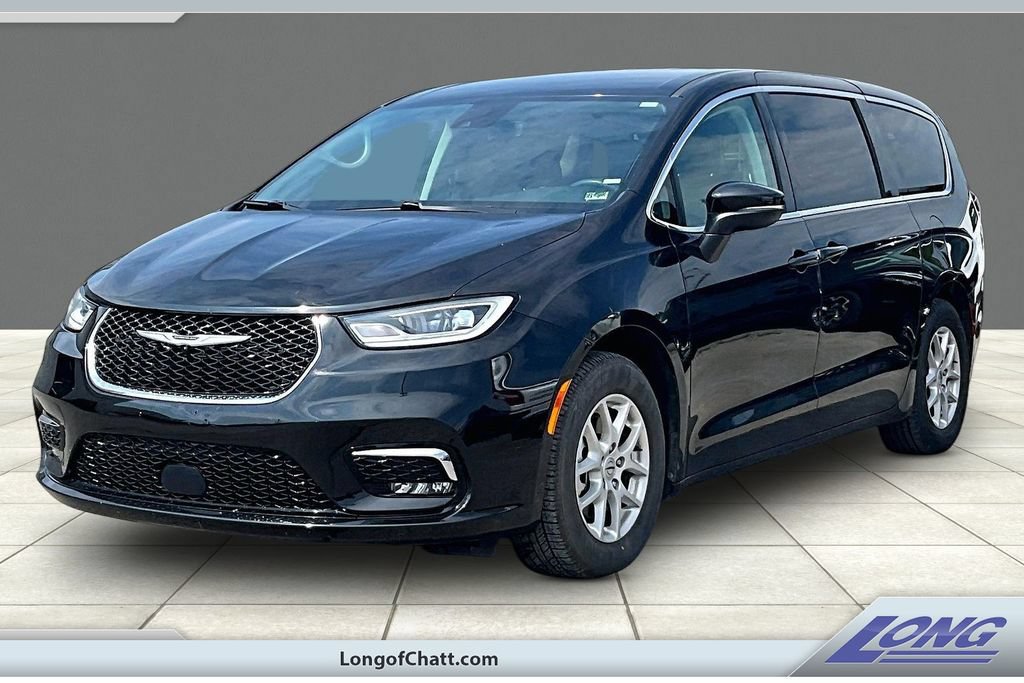 Used 2023 Chrysler Pacifica Touring-L FWD image 1
