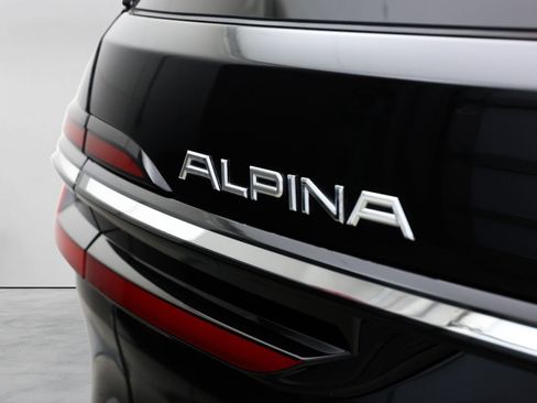 Used 2024 BMW ALPINA XB7 AWD/4WD image 44